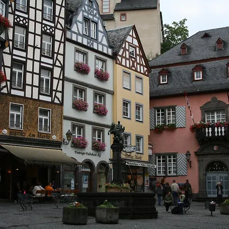 Holiday home In Eifel Near Forest And Mountains *