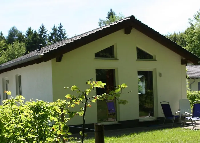 Dom wakacyjny In Eifel Near Forest And Mountains