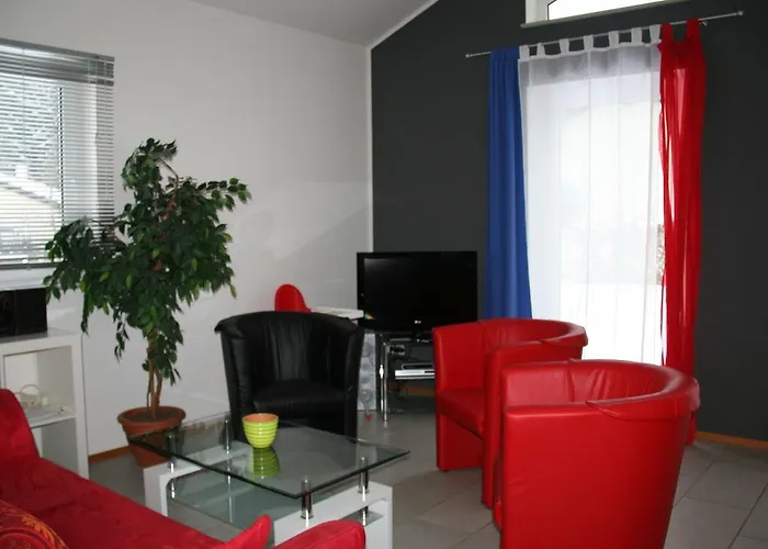 Dom wakacyjny In Eifel Near Forest And Mountains *